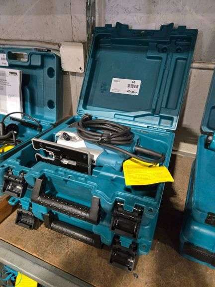(2) Makita JV0600 Jigsaws With Cases