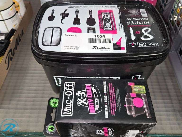 Muc-Off X3 Dirty Chain Machine Kit with Assorted Cleaning Supplies - Roller Auctions
