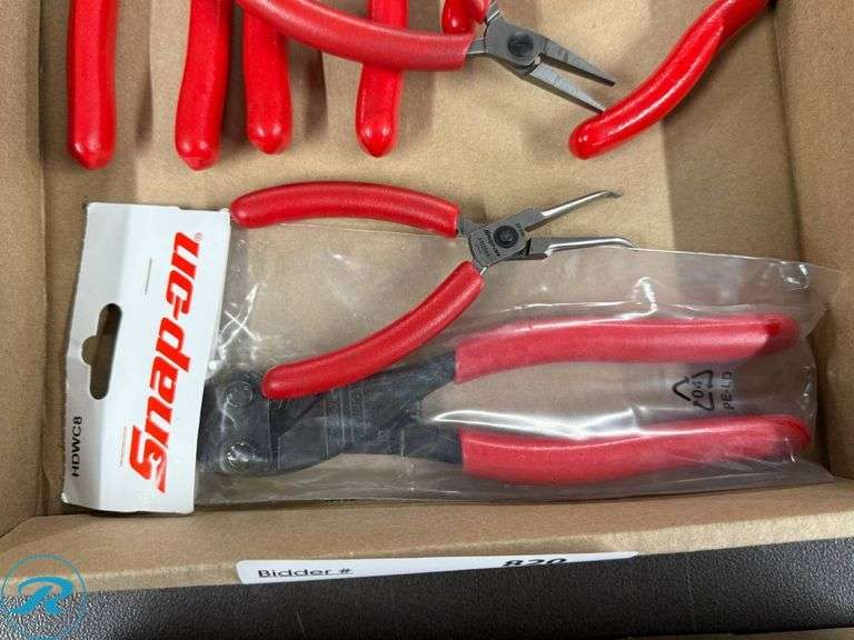 Tray of Snap-On Pliers and Cutters - Roller Auctions