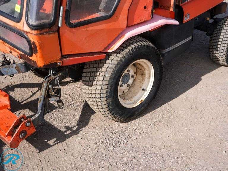 Kubota  F3060  4WD  Tractor - Roller Auctions