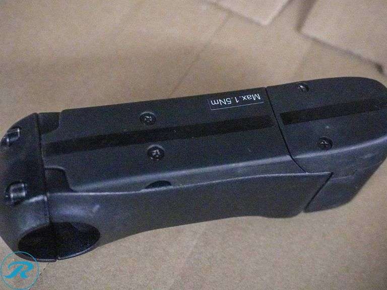 (2) Giant Contact SL Stealth OD2 Stems & Covers, 31.8 x 100mm - Roller Auctions