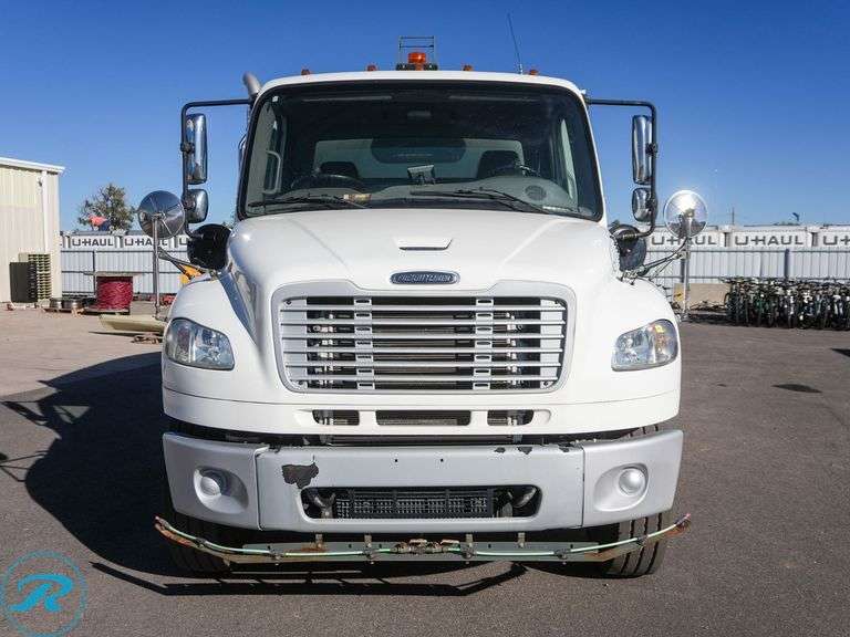 2016  Elgin  Broom Bear  Street Sweeper - Roller Auctions