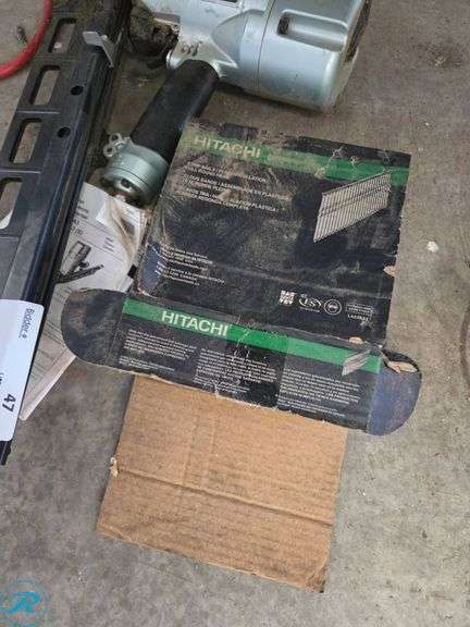 Hitachi NR83A(S) Pneumatic Nailer with Magazine and Box - Roller Auctions