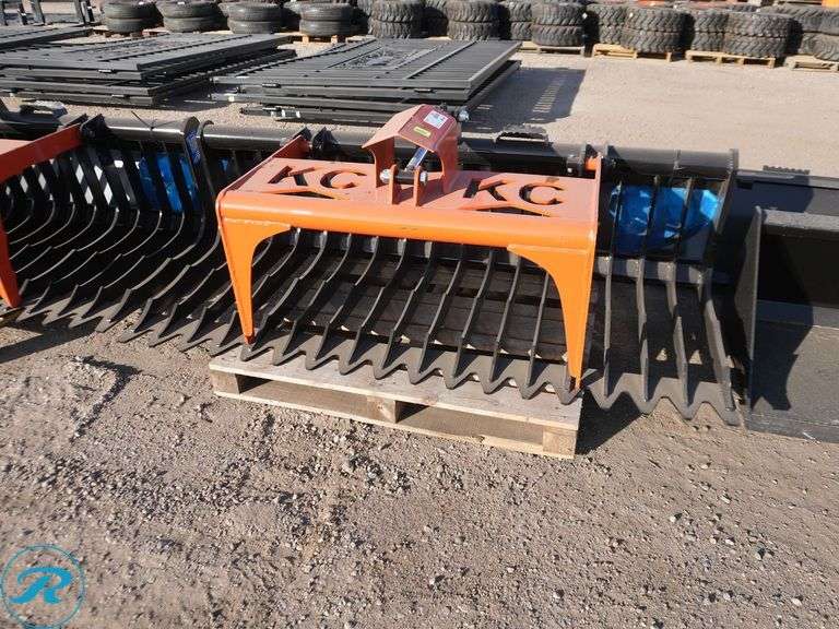 New Kit Containers Hydraulic Skeleton Grapple Bucket to Fit Skid Steer Loader, 76" - Roller Auctions