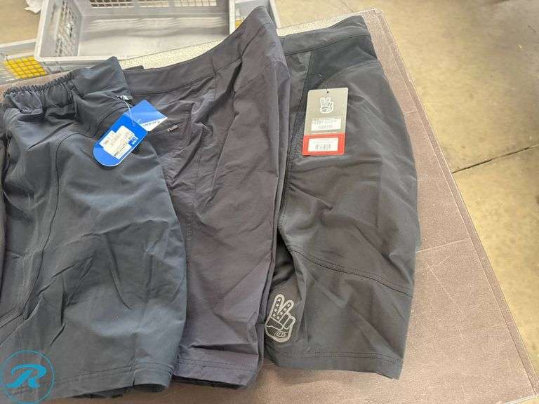 (6) Men’s Cycling Shorts, Size L/36-38 - Roller Auctions