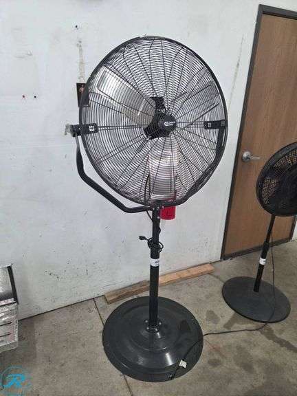 Commercial Electric 30″ Industrial Pedestal Fan with Speed Regulator - Roller Auctions