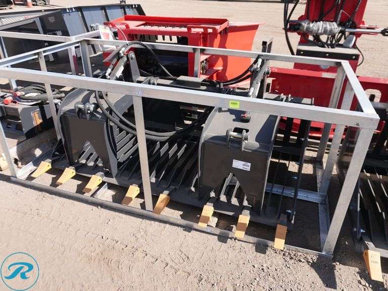 New Land Honor RGB-11-72W Hydraulic Rock Grapple Bucket Attachment to Fit Skid Steer Loader, 72" - Roller Auctions