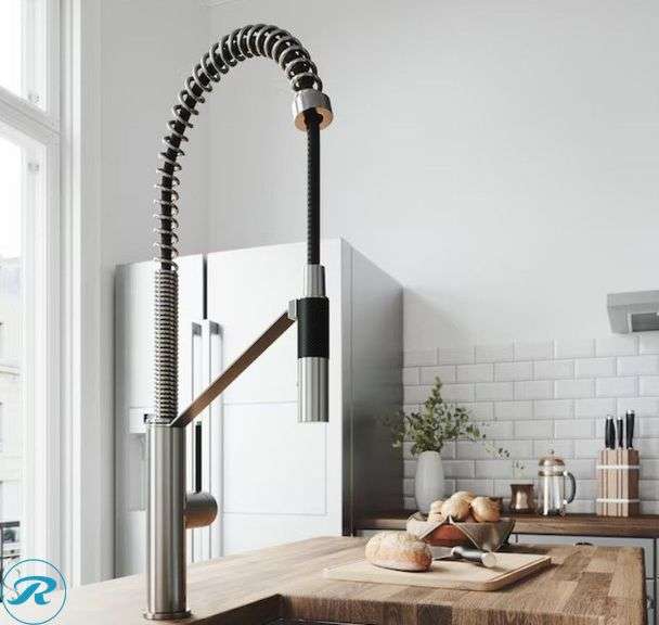 (1) New VIGO Livingston Stainless steel Single Handle Deck-mount Pull-down Kitchen Faucet with Sprayer