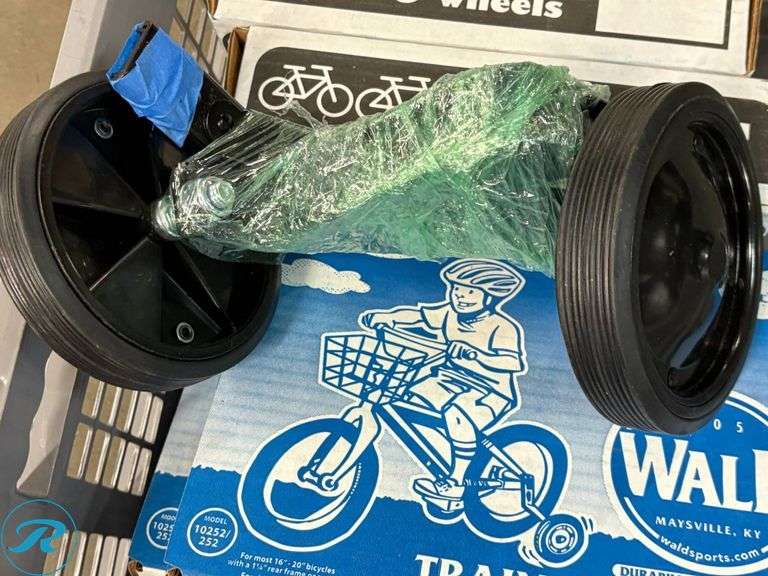 Tub of Training Wheels - Roller Auctions