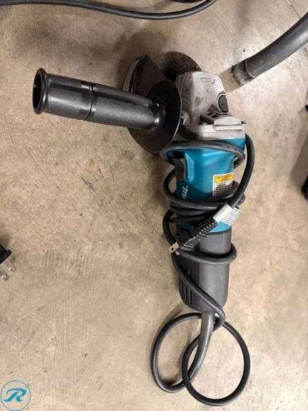 (2) Makita Power Tools: BO4556 Finishing Sander and 9557NB Angle Grinder, 120V - Roller Auctions