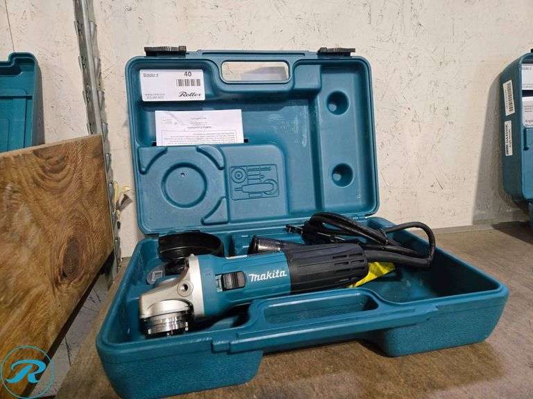 Makita GA4030 4″ Angle Grinder with Case