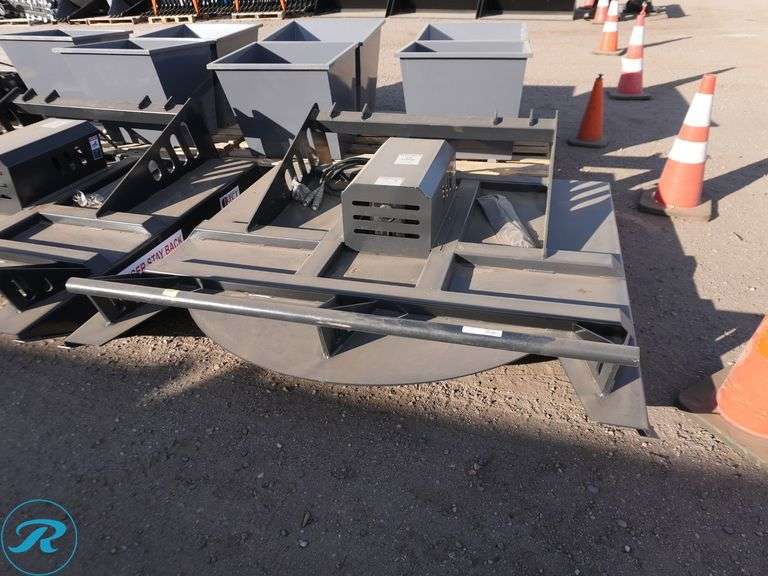 New JCT Hydraulic Brush Cutter Attachment To Fit Skid Steer Loader, 72" - Roller Auctions