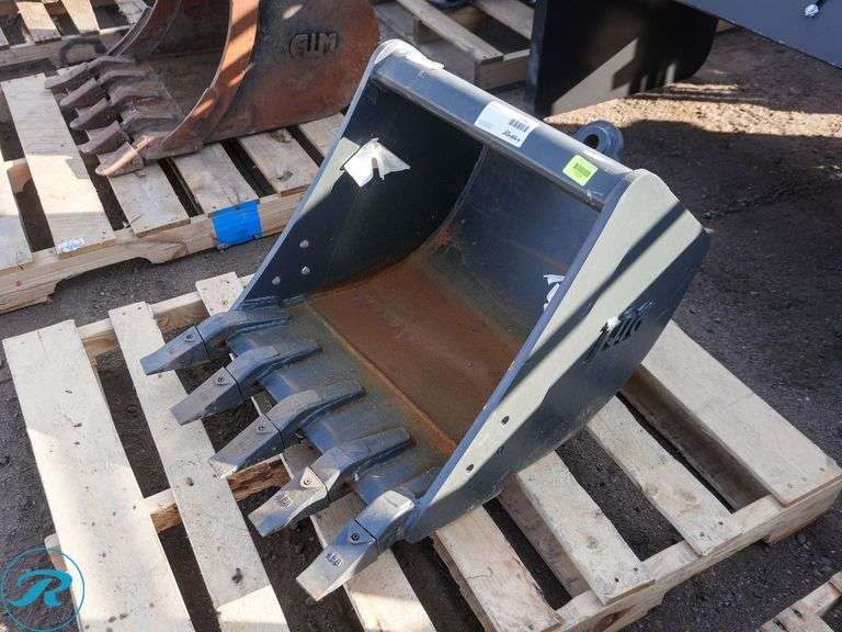 Tag 24" Bucket To Fit Mini Excavator - Roller Auctions