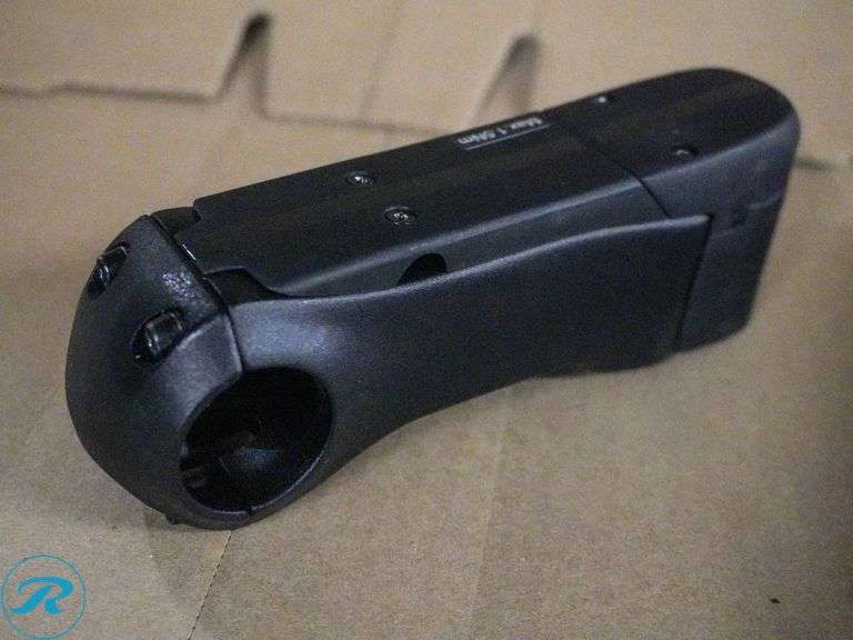 (2) Giant Contact SL Stealth OD2 Stems & Covers, 31.8 x 100mm - Roller Auctions