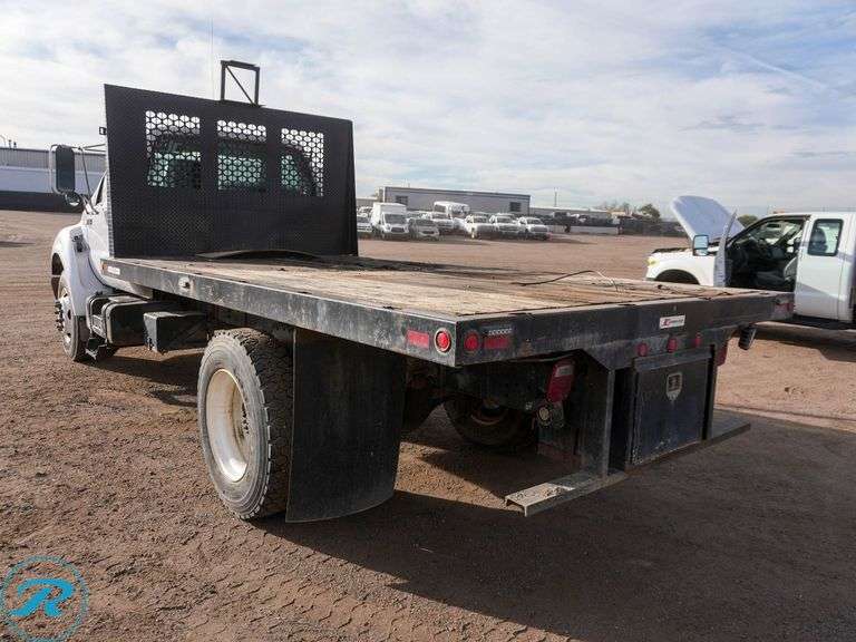 2003 Ford F-650 S/A Flatbed Truck - Roller Auctions