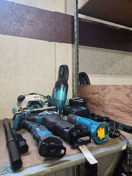 (5) Makita 18V Tools With Battery and Charger
