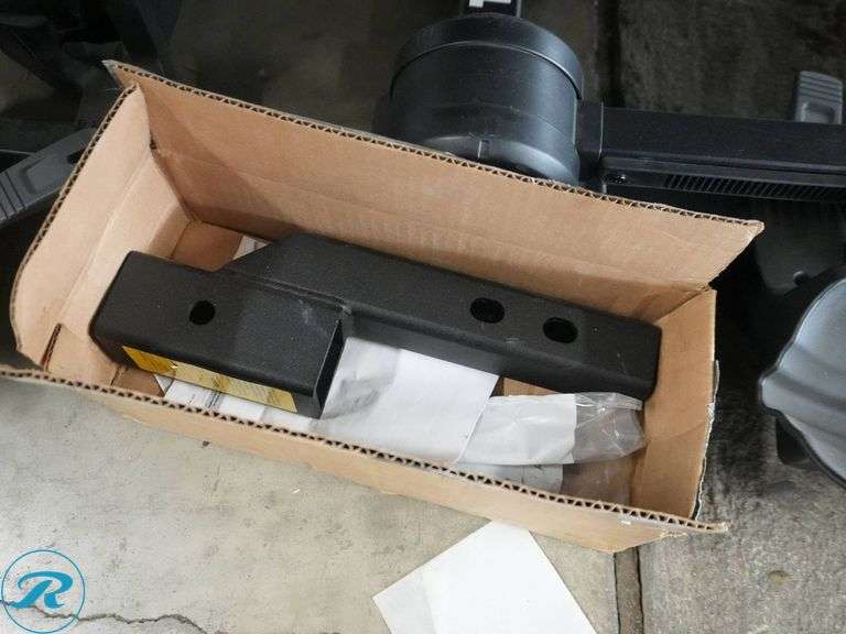 Thule Double Track Pro XT 2-Bike Rack with Hitch Extender - Roller Auctions