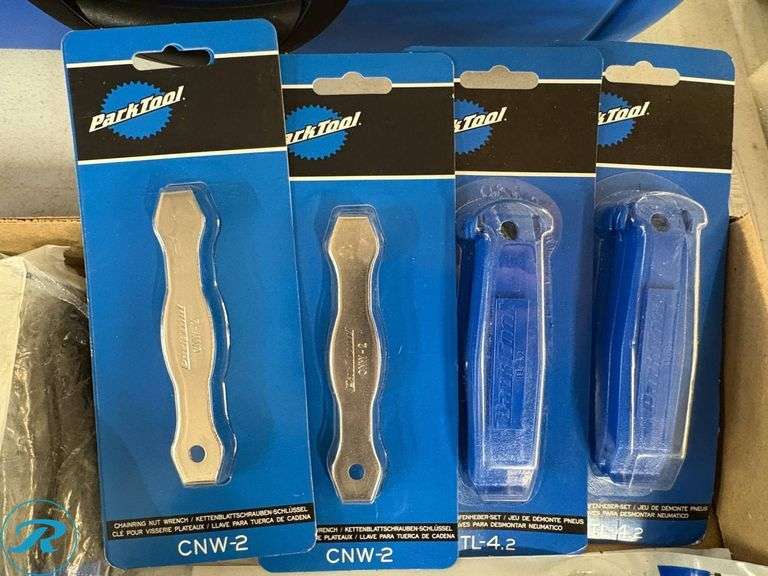 Park Tool Bicycle Maintenance Tools and Accessories - Roller Auctions