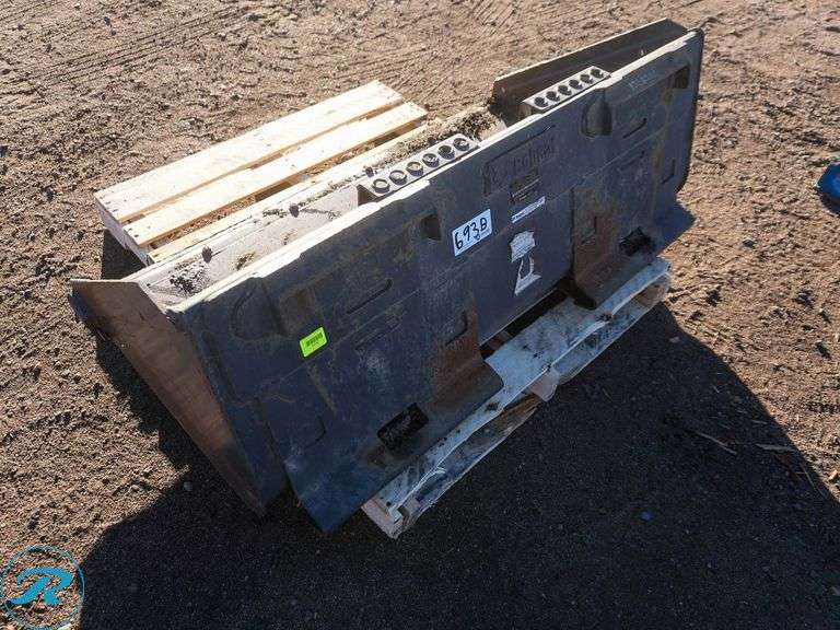 Bobcat 56" Skid Steer Bucket - Roller Auctions