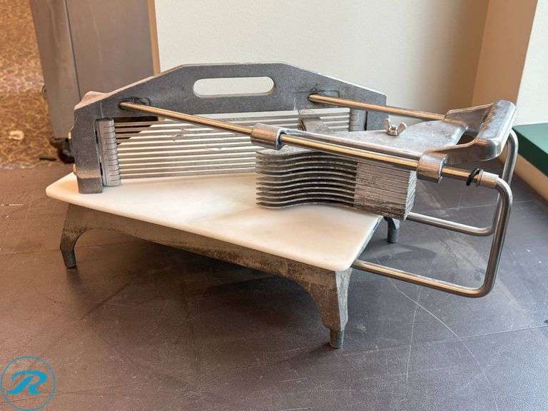Lincoln Tomato Slicer