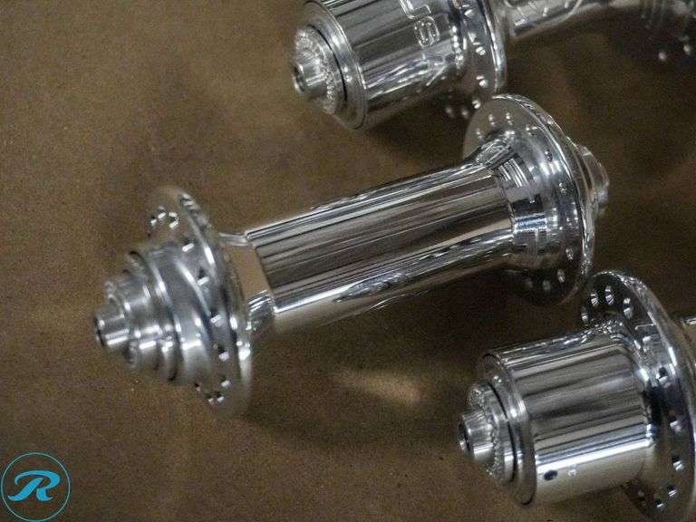 (3) White Industries T11 Hubs, 32-Hole, Silver, (2) Rear and (1) Front - Roller Auctions