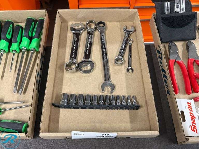 Tray of Snap-On Wrenches and Sockets - Roller Auctions