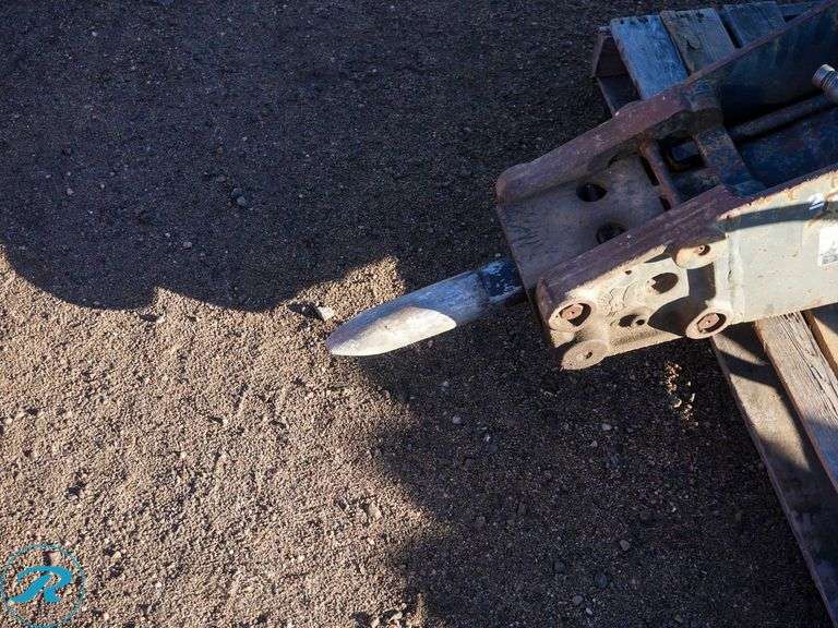 Bobcat B850 Hydraulic Breaker Attachment To Fit Skid Steer Loader - Roller Auctions