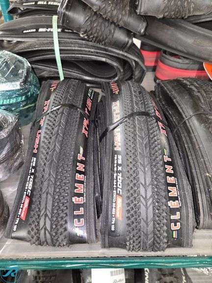 (16) Bicycle Tires Including Maxxis, Panaracer, and Clement Models - Roller Auctions