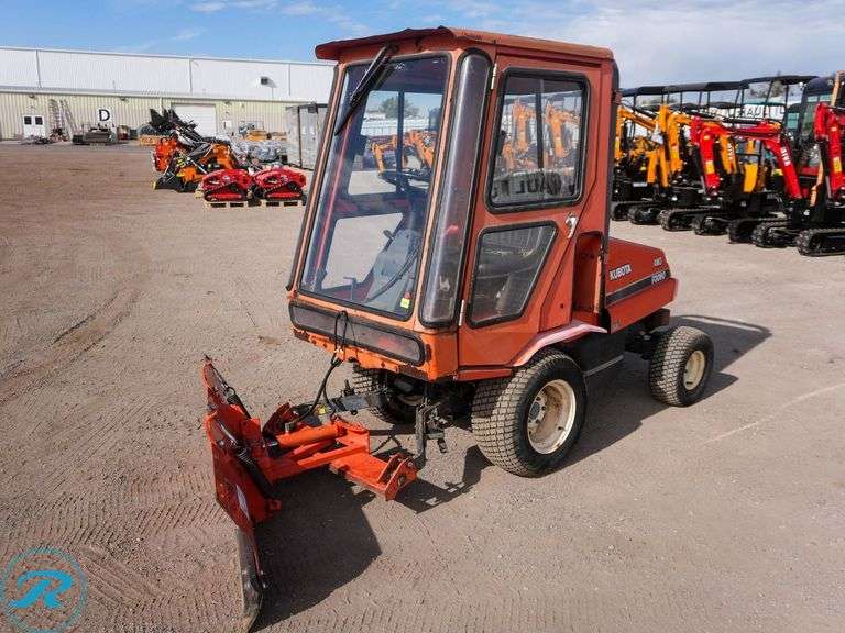 Kubota  F3060  4WD  Tractor - Roller Auctions