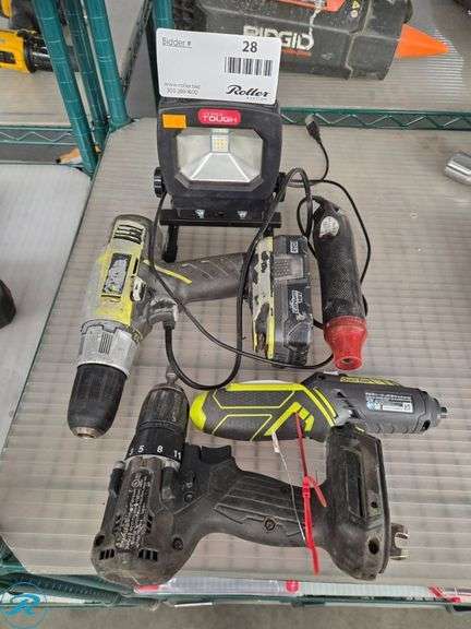 Power Tools: Makita XFD131 Cordless Drill, Ryobi HP44LVN QuickTurn Screwdriver, and Miscellaneous Accessories - Roller Auctions