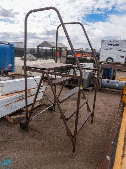 5-Step Warehouse Platform Ladder - Roller Auctions