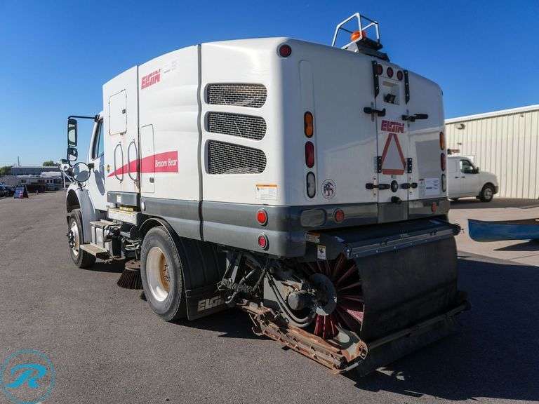 2016  Elgin  Broom Bear  Street Sweeper - Roller Auctions