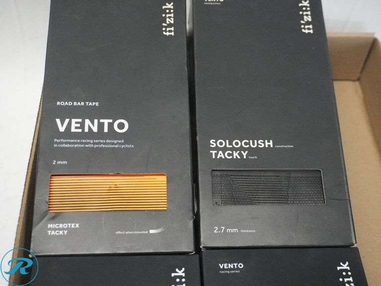 Tray of Fizik Vento and Solocush Tacky Road Bar Tape - Roller Auctions