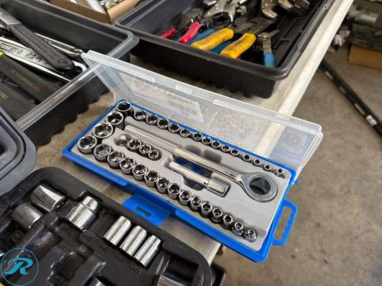Stanley and Generic Socket Wrench Sets in Portable Cases - Roller Auctions