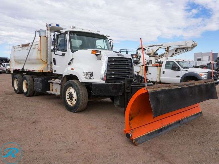 2015 Freightliner 108SD T/A Dump Truck - Roller Auctions