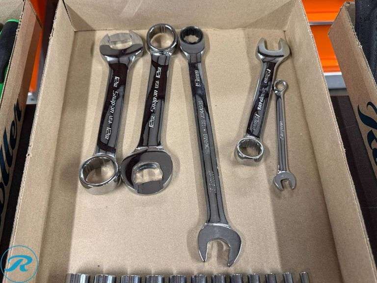 Tray of Snap-On Wrenches and Sockets - Roller Auctions