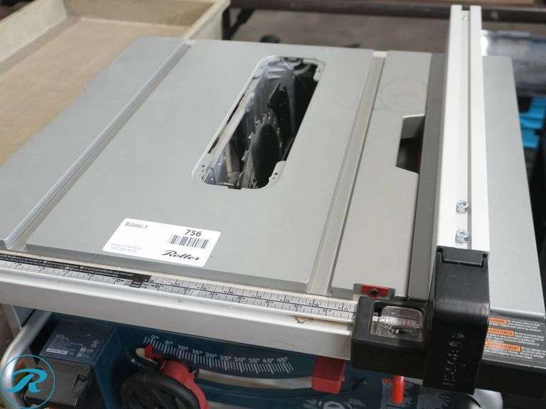Bosch GTA500 Table Saw with Stand - Roller Auctions