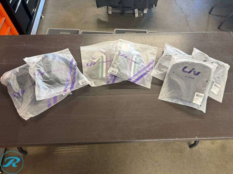 (7) Liv Signature and Spectra Women’s Cycling Shorts, Size M - Roller Auctions