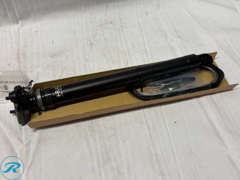 Giant Dropper Seatpost, 200mm Travel, Black - Roller Auctions