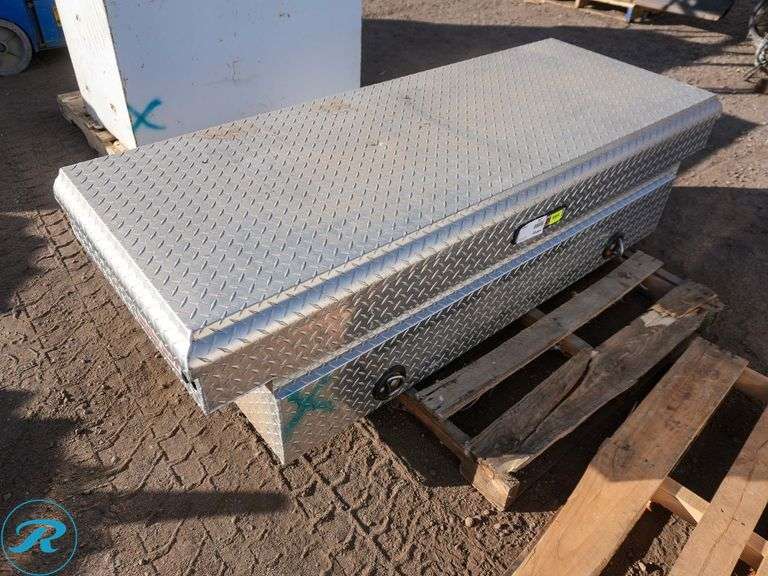 Weather Guard Aluminum Crossover Toolbox - Roller Auctions