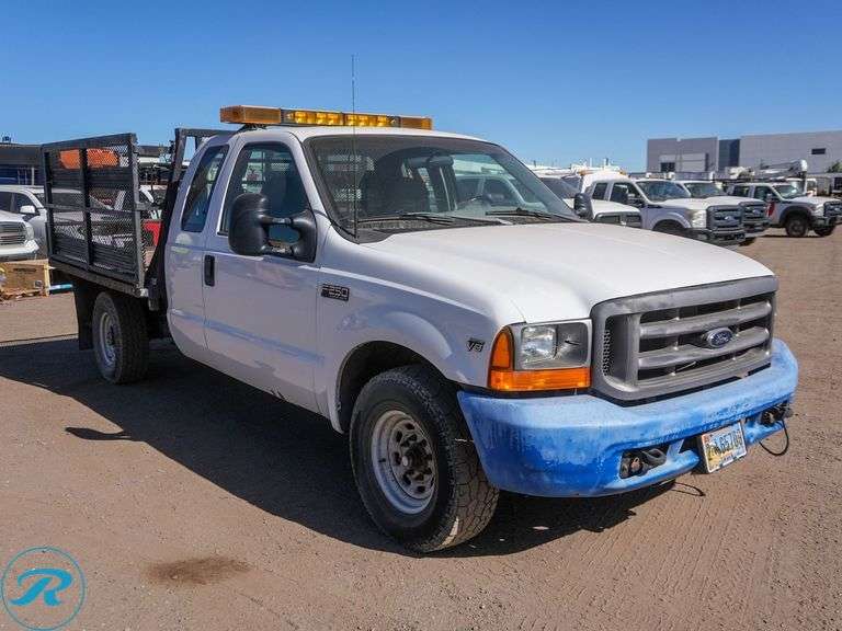 2000 Ford F250XL Super Duty Stakebody Truck - Roller Auctions