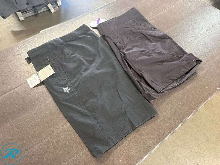 (2) Women’s Cycling Shorts, Size XL - Roller Auctions