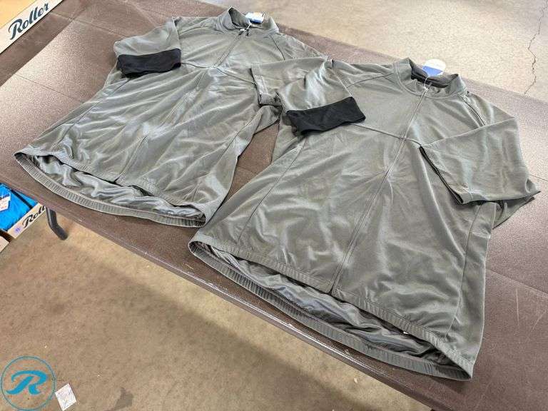 (2) Giant Tour Men’s Cycling Jerseys, Size L/XL - Roller Auctions
