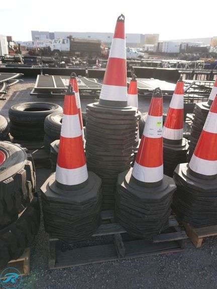 (63) New Safety Traffic Cones - Roller Auctions
