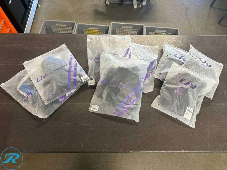 (8) Liv Signature and Spectra Women’s Cycling Shorts, Size L - Roller Auctions