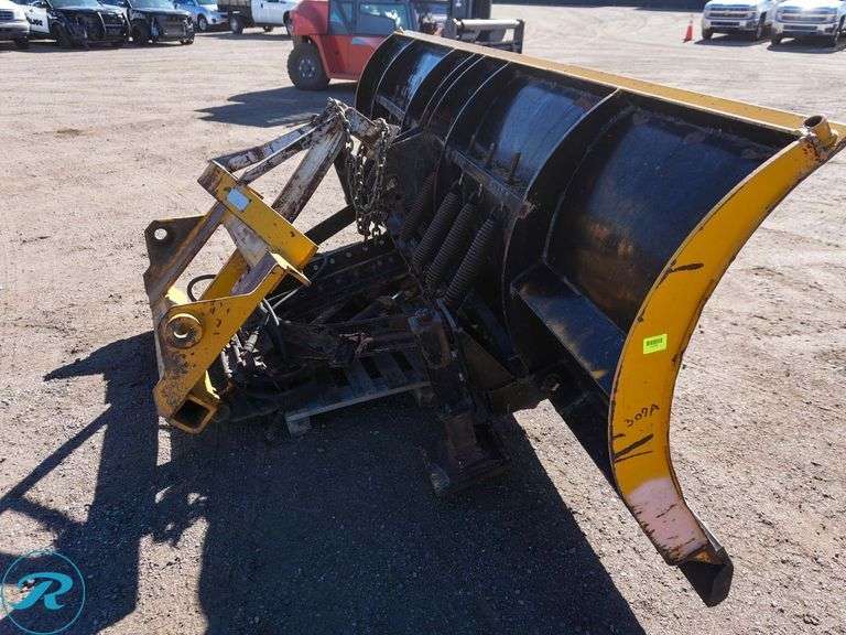 11' Snowplow to Fit Large Truck - Roller Auctions