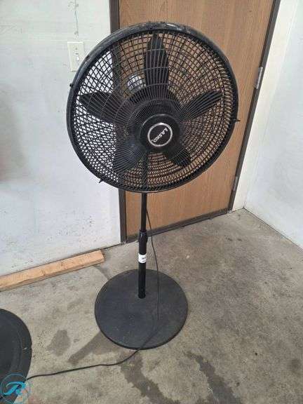 20″ Oscillating Pedestal Fans