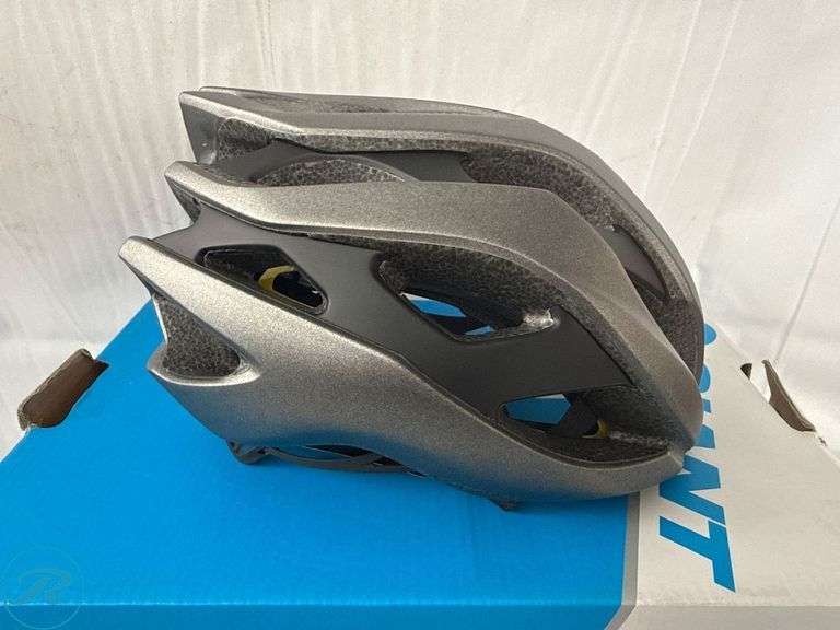 Giant Rev MIPS Cycling Helmet, Matte Metallic Silver/Black, Size Small (51-55cm, 250g) - Roller Auctions
