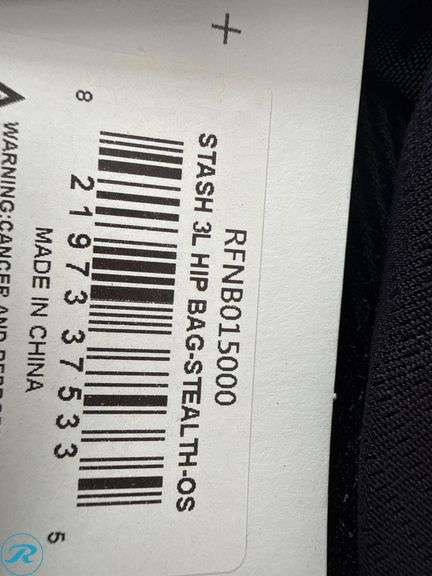 (2)Race Face Stash 3L Hip Bags and (2)Stash Quick Rip Hip Bags, Charcoal and Stealth, OS - Roller Auctions