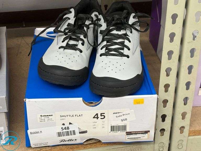 Giant Shuttle Flat Cycling Shoes, Size EU 45, Grey - Roller Auctions